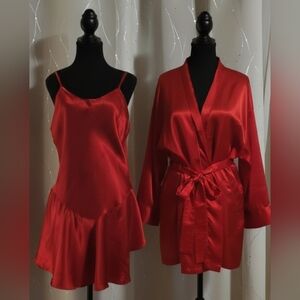 ​Vintage Victoria’s Secret Gold Label Red Satin Gown & Robe Set 2pc Large